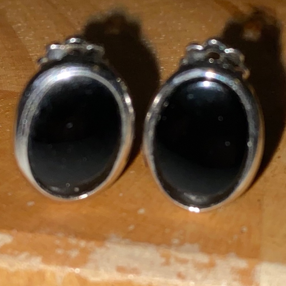 * vintage clip on earrings silver & black small stud round disk